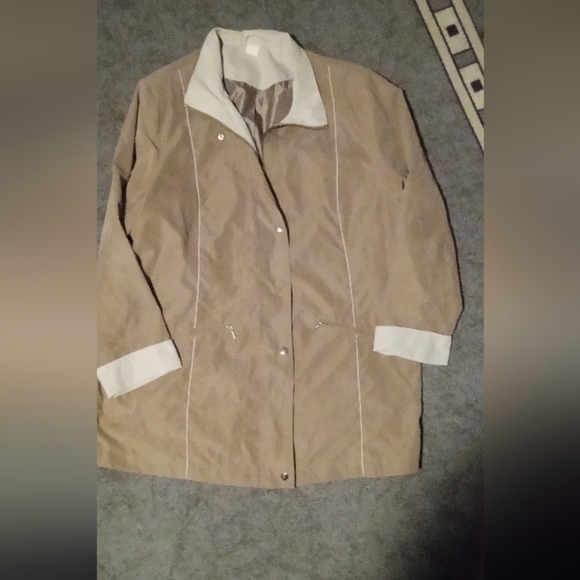 Vintage women's XL waterproof jacket. - Picture 1 of 5